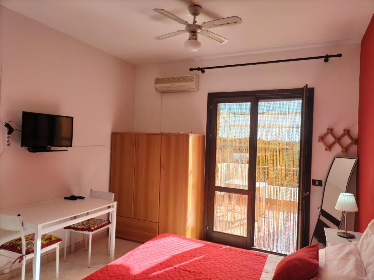 Casa Vacanza Da Rosa Letoianni Exterior foto