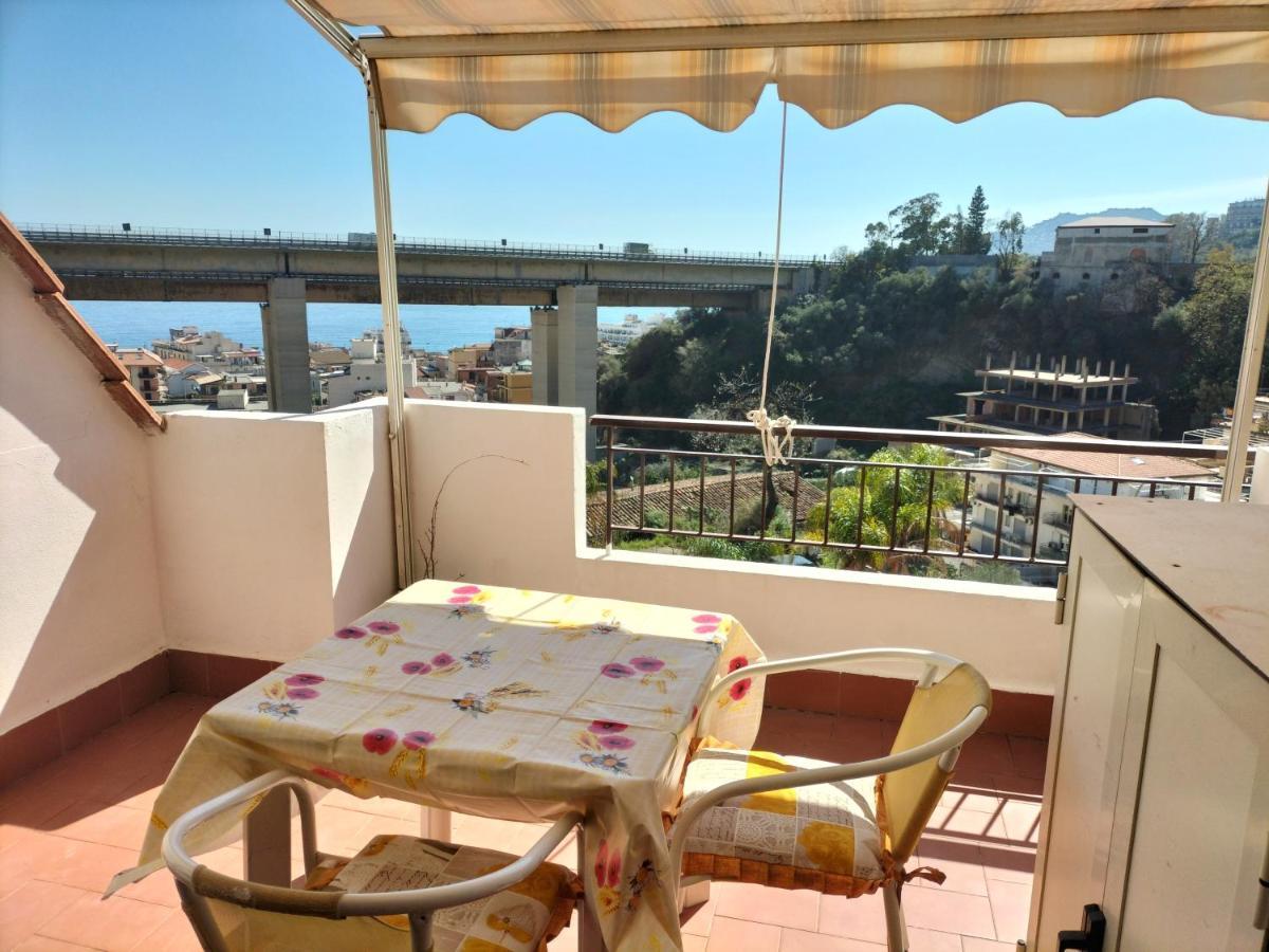 Casa Vacanza Da Rosa Letoianni Exterior foto