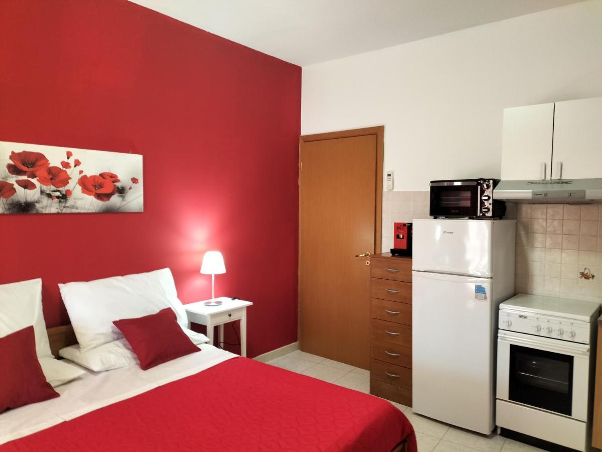 Casa Vacanza Da Rosa Letoianni Exterior foto