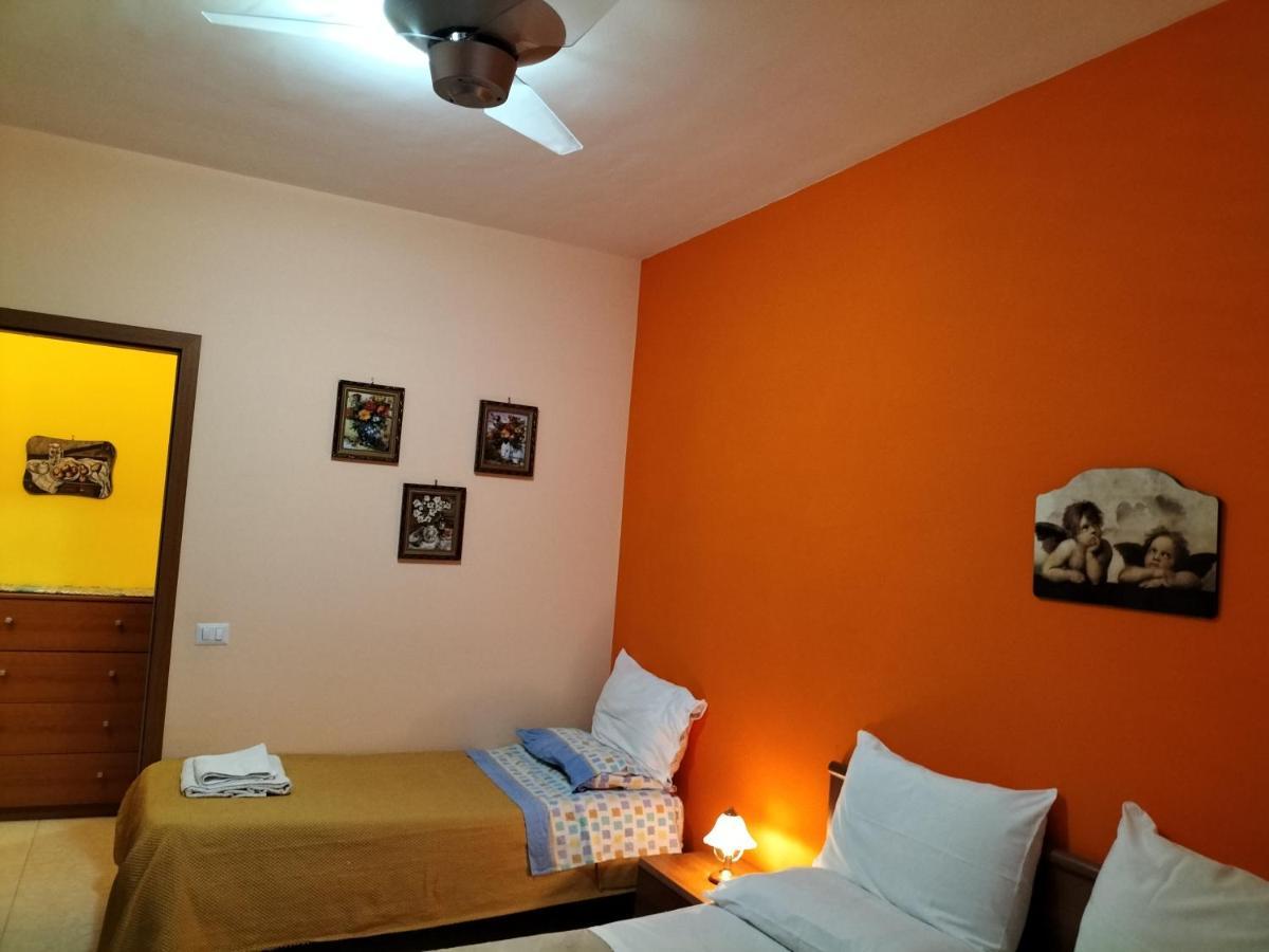 Casa Vacanza Da Rosa Letoianni Exterior foto