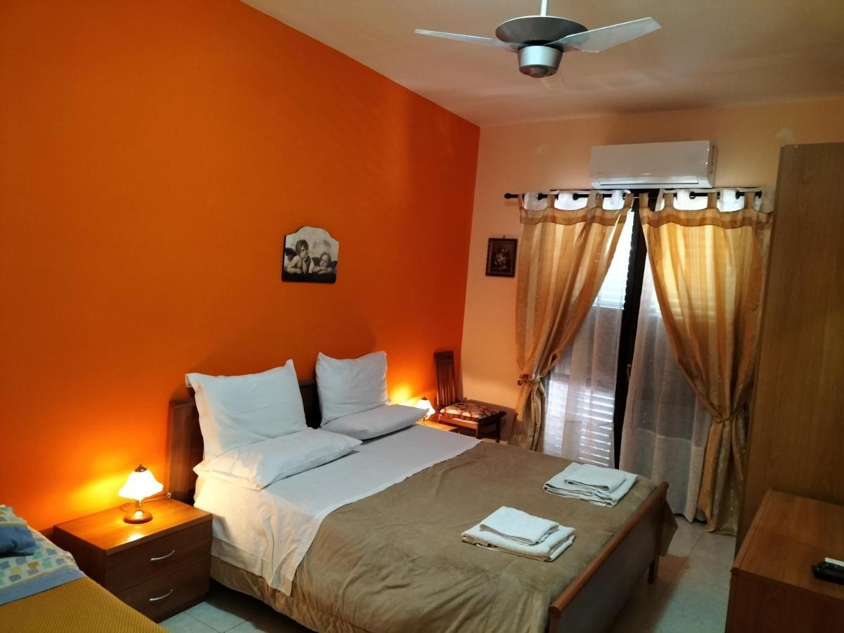 Casa Vacanza Da Rosa Letoianni Exterior foto
