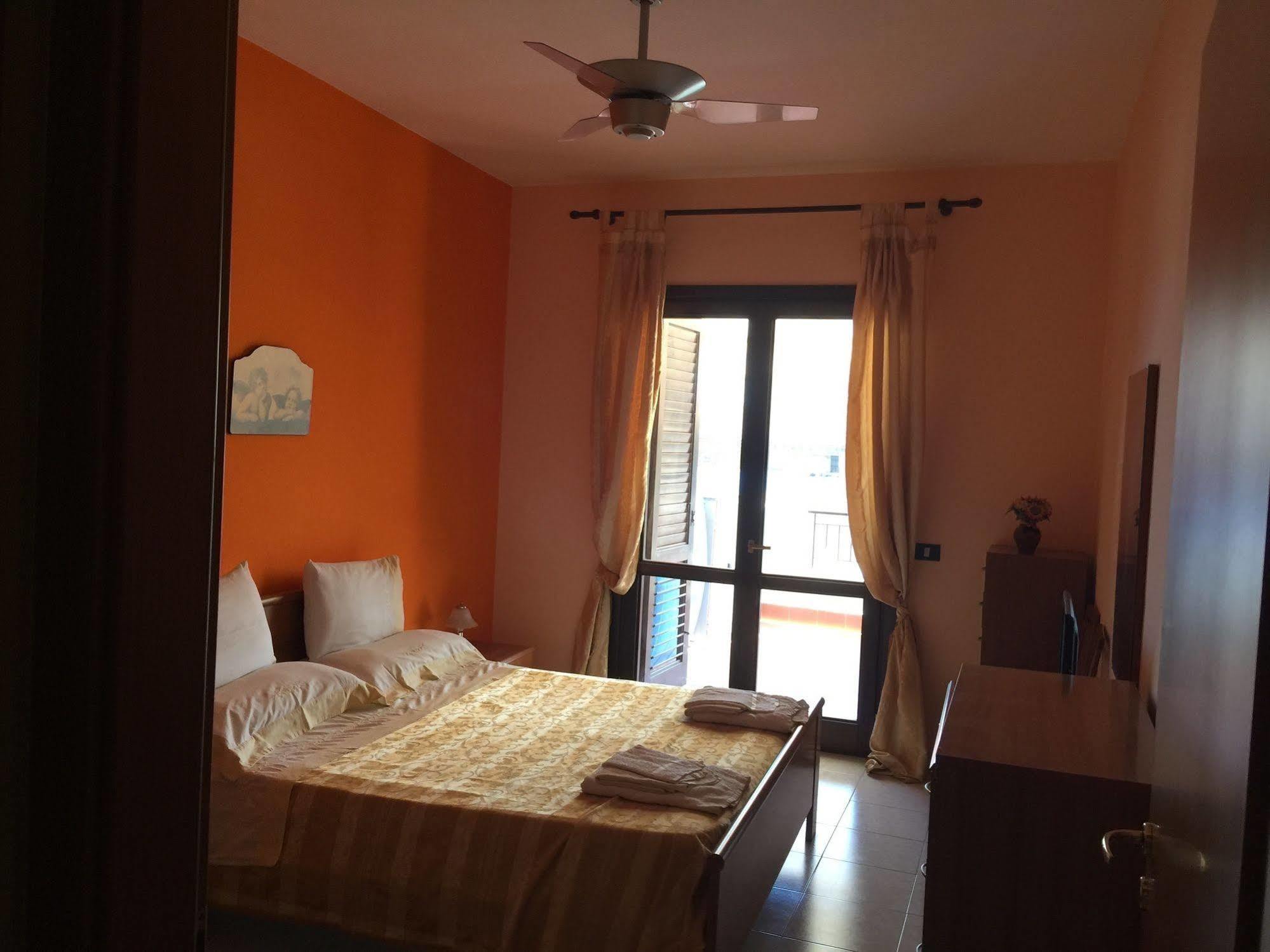 Casa Vacanza Da Rosa Letoianni Exterior foto