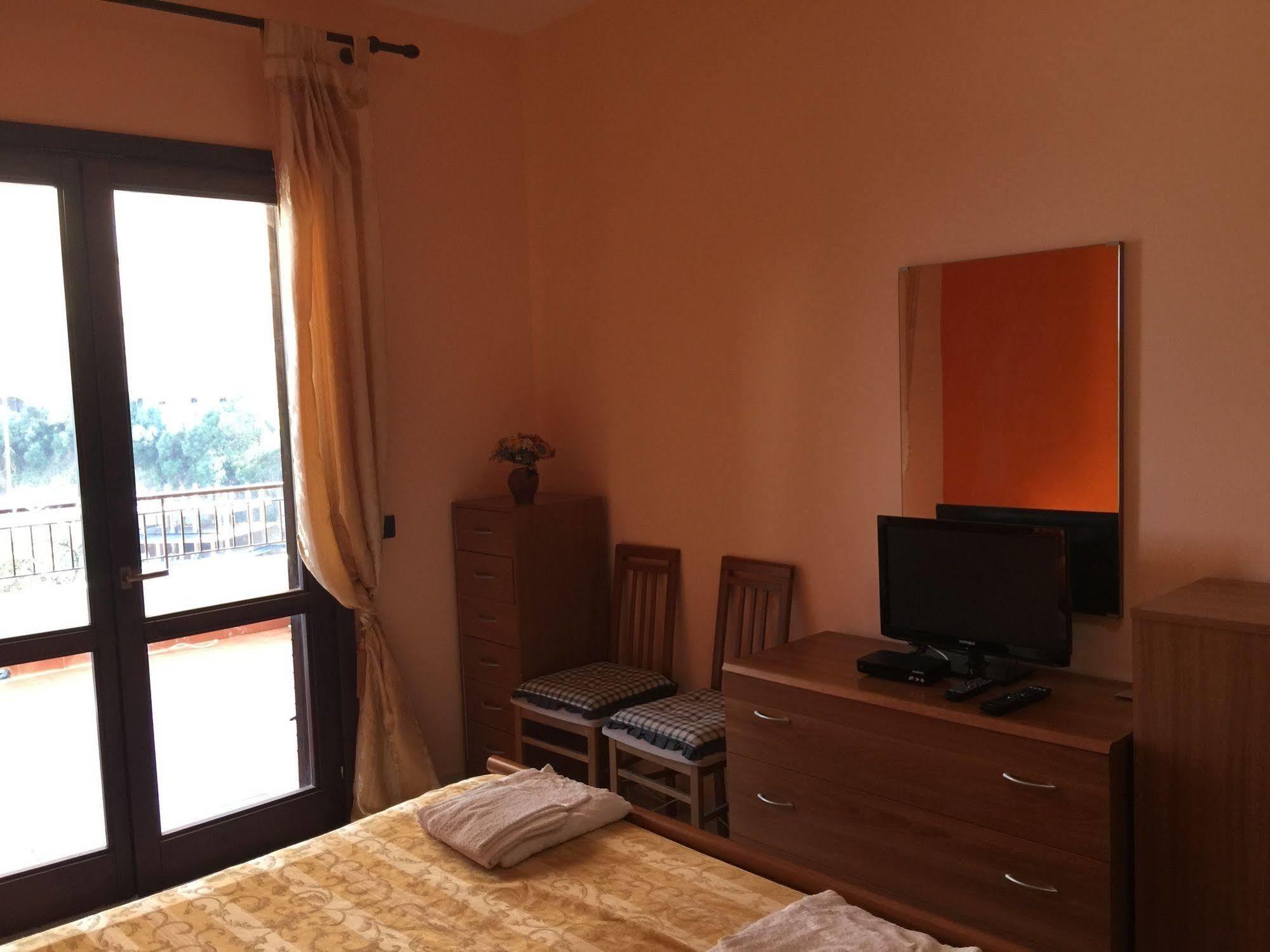 Casa Vacanza Da Rosa Letoianni Exterior foto